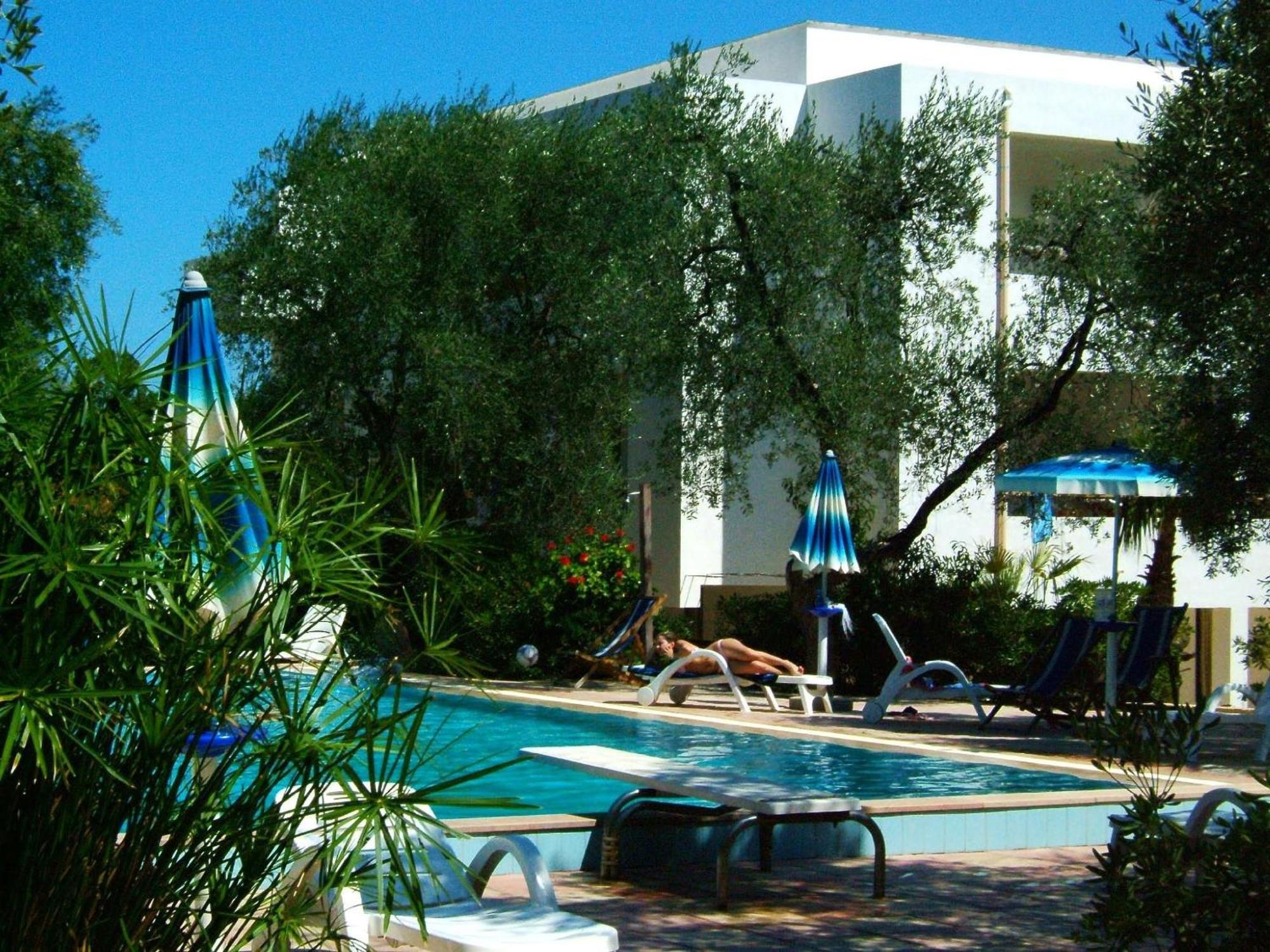 Residence Baia Del Gallo Vieste Exterior photo